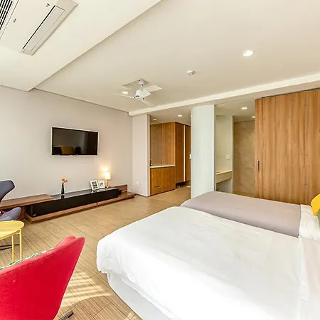 Jeju Bom Stay Seogwipo Exterior photo